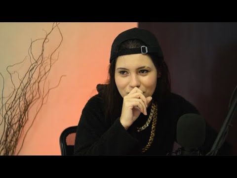 CAROLINNE SILVER IMITANDO MC KEVIN