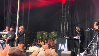 NONONO- Fire Withouth a Flame (clip)- Lollapalooza 2014
