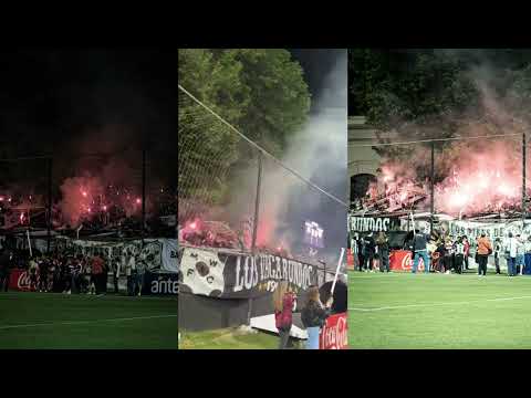 "Eso a los vagabundos no le interesa" Barra: Los Vagabundos &bull; Club: Montevideo Wanderers