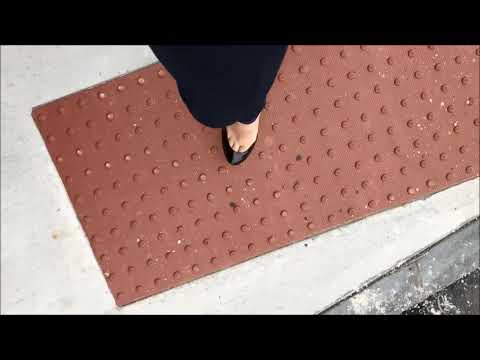 020918 Crossdresser Walks With Ultra Low Cut Toe Cleavage Heels Through The Town