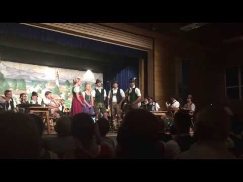 Dirndl bist stolz - gesungen von den Perlseer Dirndl und den jungen Ramsauer Sängern