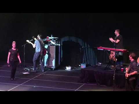 Kyle Stallons, Kellie Pickler introduction