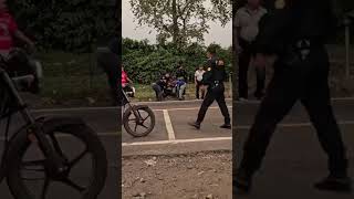 Agentes de la PNC están estables después de la descarga eléctrica que les callera en Escuintla