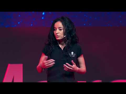 TEDxMarseille Ma vie pour celle d’une baleine Lamya Essemlali