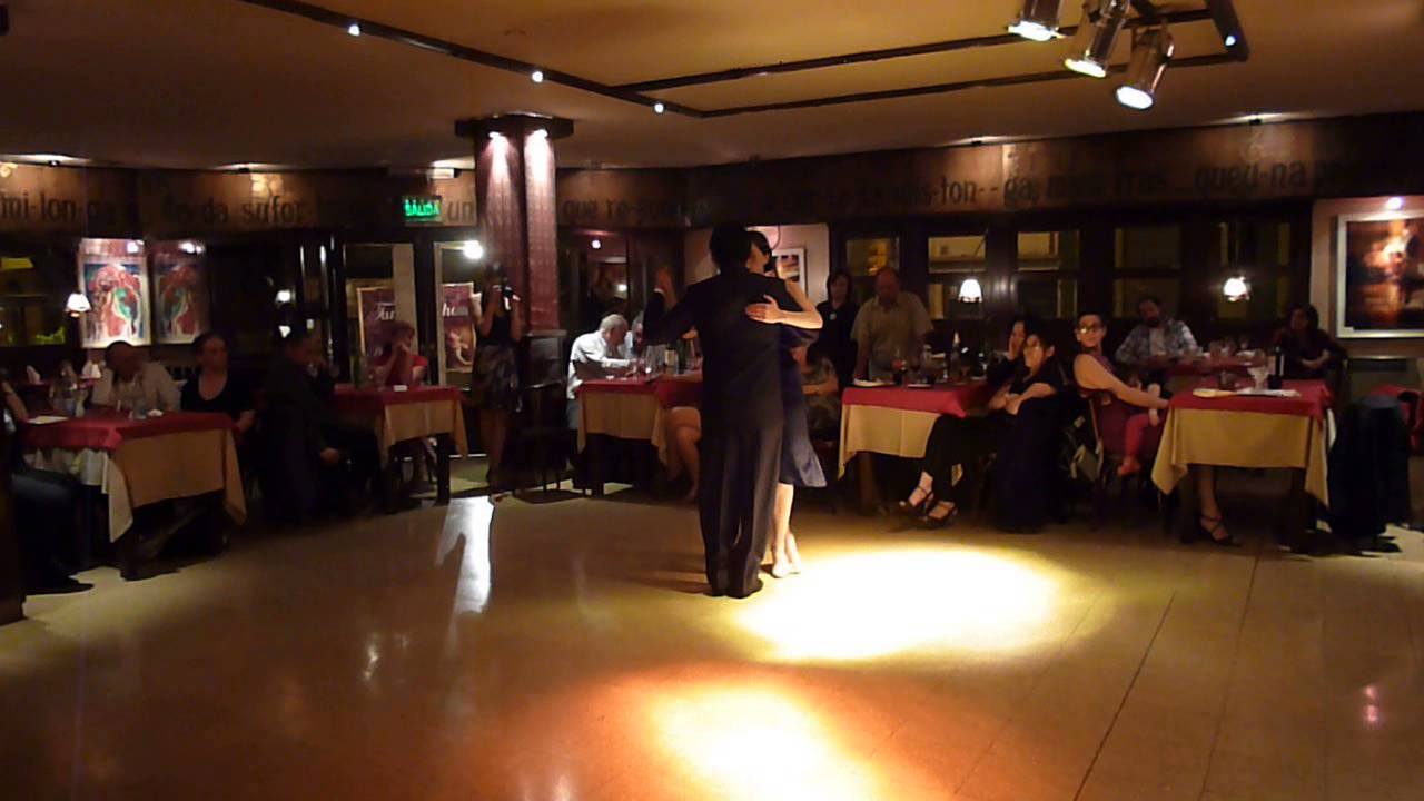 Rauli Choque y Julieta Qüesta en Milonga Corazoneando "El Aeroplano" + "Una vez" + "El Cencerro"