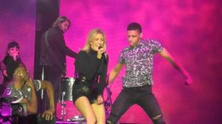 Ellie Goulding - Something In The Way You Move @ Barcelona