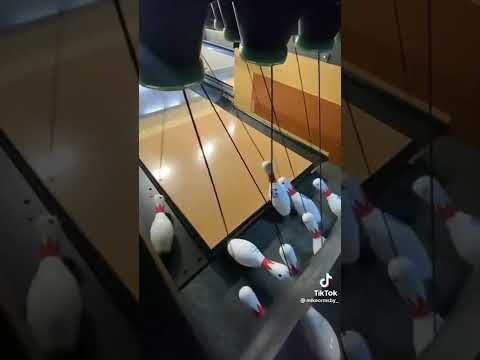 Bet You’ve never seen How a string pin machine work Before 🎳🎳 #shorts #bowling