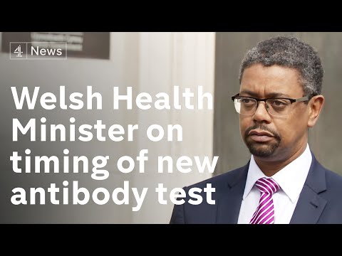 ロックダウンは「今後も数週間、数週間続く」-ウェールズ保健大臣 (Lockdown will continue for 'weeks and weeks into the future' - Wales’ Health Minister)