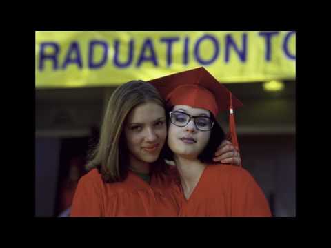 Thumbnail of the video: Illeana Douglas, Scarlett Johansson, and Thora Birch on GHOST WORLD