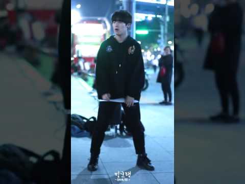 161014 DOB 디오비 이태영 신촌 방탄소년단 BTS SAVE ME