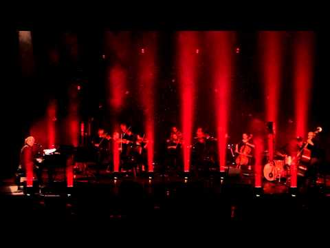 אהבה - דניאל סלומון 'עשור לרבות הדרכים' | סוזן דלל 2015