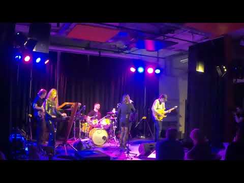 Jiřina Lysáková - Jiřina Lysáková - Stíny (LIVE, 7.ročník "I hudba může pomoci", Z