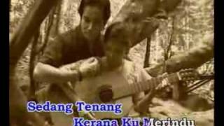 Download lagu ibnor reza-berdiri seorang perindu mp3 Download lagu ibnor reza-berdiri seorang perindu mp3