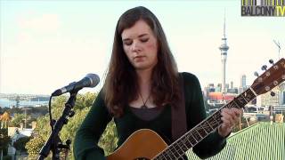 TINY RUINS - LITTLE NOTES (BalconyTV)