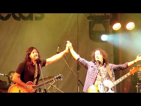 Javier Calamaro y Manu Quieto - Este minuto - Cañuelas 2011