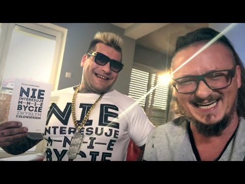 Did Kołcz Majk write a book about Popek?