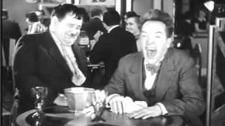 Stan Laurel infectious laughing!