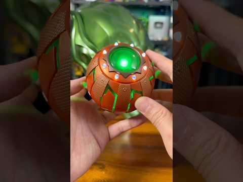 Marvel Legends Series Green Goblin Pumpkin Bomb & Helmet Unboxing #Hasbro