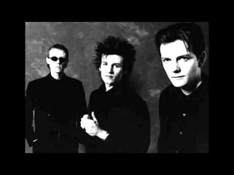 Love & Rockets - Haunted When The Minutes Drag