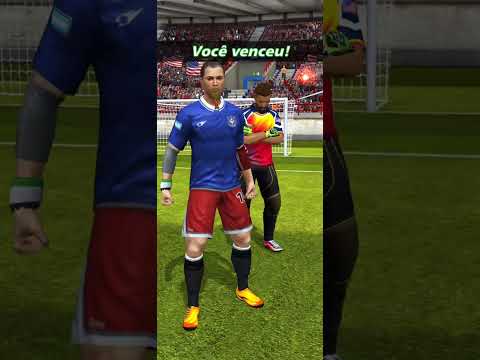 eu nunca ganho na Itália (football strike