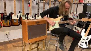 Video thumbnail for 1954 Fender Deluxe Model 5D3 tweed by Oscar Guitars