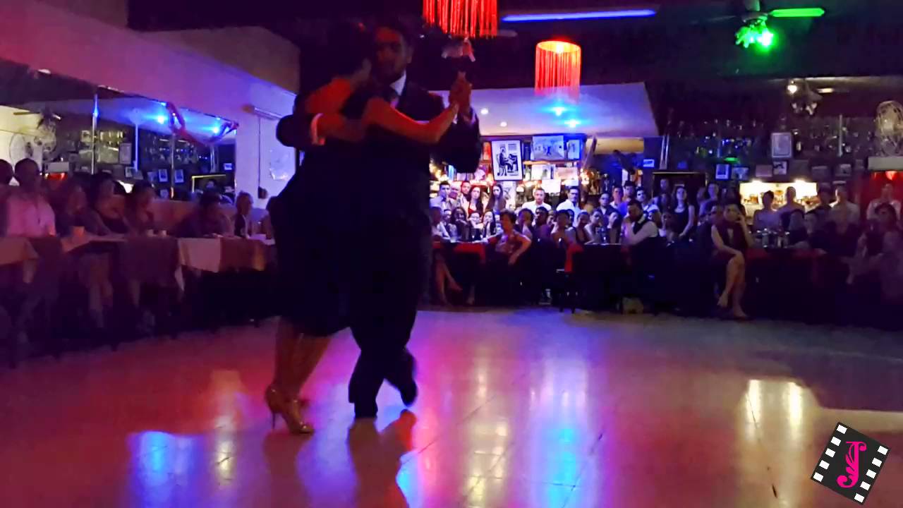 ANDRES LAZA MORENO y LUCIANA ARREGUI (Milonga)