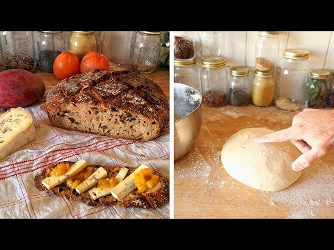 Pain complet bio au levain avec olives et noix sans machine - Étape par étape