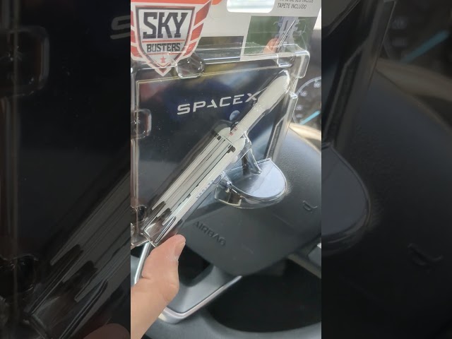 Vídeo relacionado con Matchbox Sky Busters Spacex, Incluye tapete de Juego