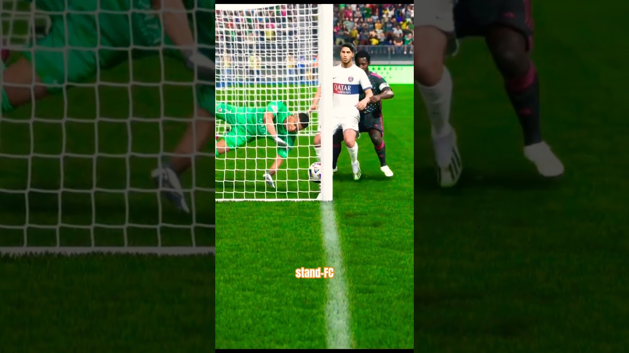 Ronaldinho🇧🇷 vs Mbappé🇫🇷 #shorts #football #soccer #games #gaming #ronaldinho #mbappé #FC24 #ロナウジーニョ