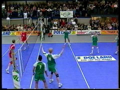 Vocasa - Sudosa Assen. Beslissende duel voor deelname play-outs eind jaren '90.(NOS)