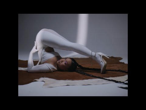 Lara Andallo - Head To Toe (Official Music Video)