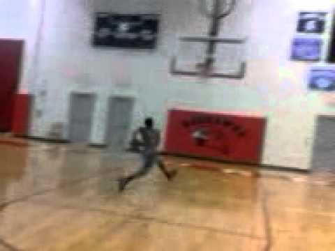 10th grader  Brandon Roddy Dunking easy