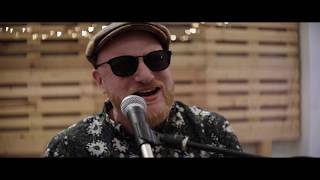 Flo Mega - Ferddich (Akustik Version)