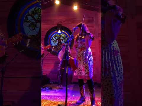 Lonesome Feeling - Sierra Ferrell at The Burl, Lexington, KY