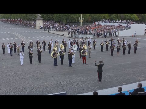French military band performs Daft Punk hits for Trump