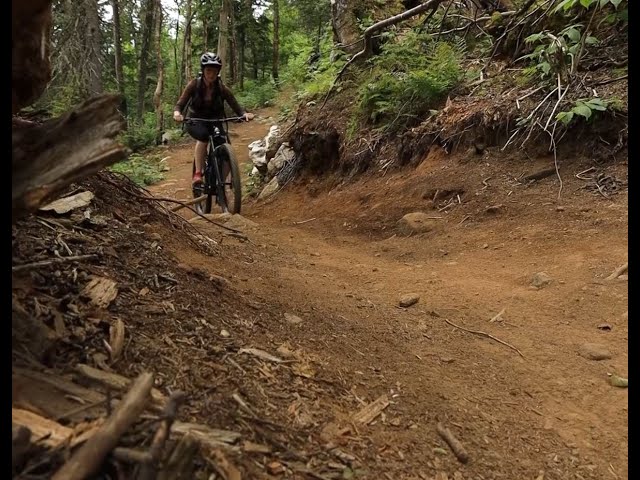 Les aventures d&rsquo;Élisabeth dans Charlevoix: le vélo de montagne