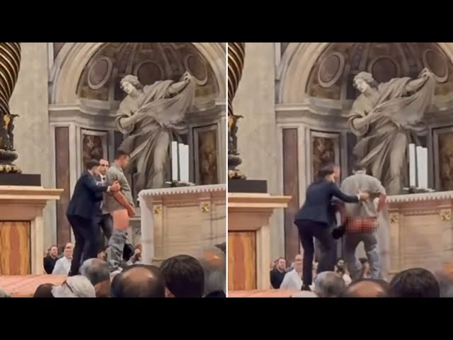 Un hombre orina en un altar de la basílica de San Pedro del Vaticano en plena misa