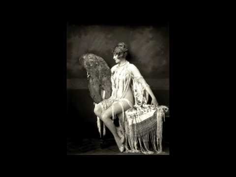 Biography in Brief: Ruth Etting