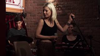 Gözde Öney -  Bi Ruh  (Kaset Sahne)