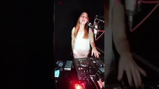 Download lagu REMIX JANGAN PERGI BY DJ RERE MONIQUE R2M mp3 Download lagu REMIX JANGAN PERGI BY DJ RERE MONIQUE R2M mp3