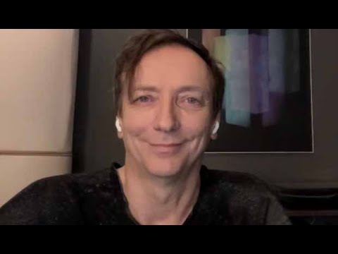 Volker Bertelmann ('All Quiet on the Western Front' composer) on how he created iconic 3-note theme