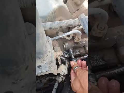 pc200-8n1 hard starting due to a damage common rail, fuel relief valve leaks...komatsu..just watch.