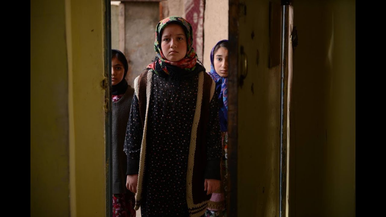 Black Scarf: Trailer