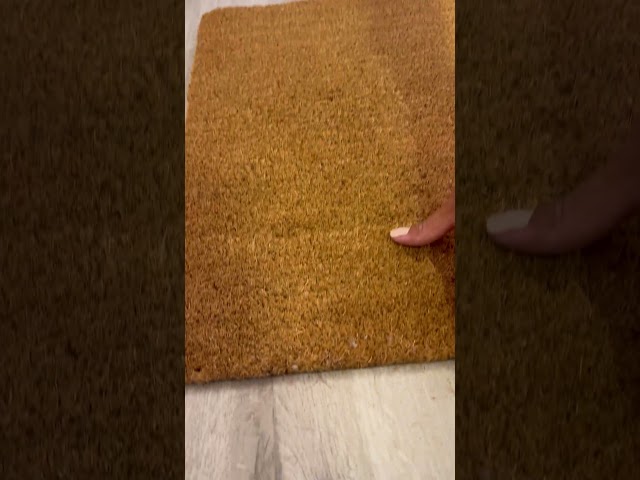 Vídeo relacionado con Felpudo Friends - Felpudo entrada casa antideslizante 40 x 60 cm - Alfombra entrada casa exterior Central Perk, Fabricado en fibra de coco - Productos con licencia oficial