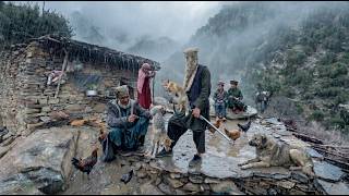 Surviving Heavy Rain & Storms in the Mountains 🏔️ | Fox Hunting and Fishing by a Nomadic Family 🏡❤️
