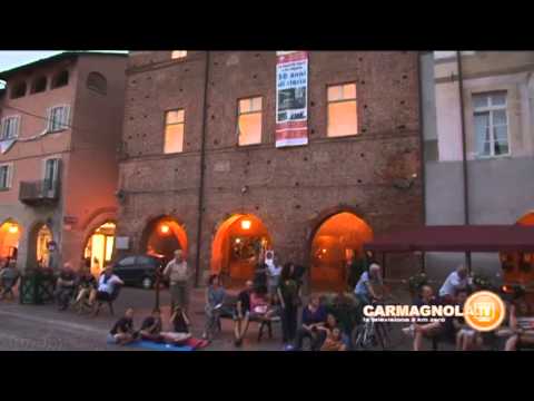 Carmagnola - In piazza per osservare i rondoni