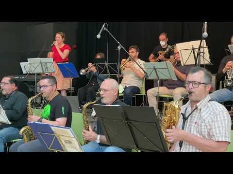 Straighten Up And Fly Right - Nova Big Band del Taller de Músics