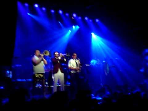 fat freddy s drop live @ amsterdam   rappel 1