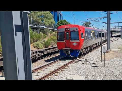 Diverted 1PS6 goes through Showground with NR5 + NR103 + NR117