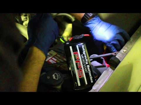 Pocket Sized Car Battery Jump Starter - Antigravity Batteries Micro-Start XP-1